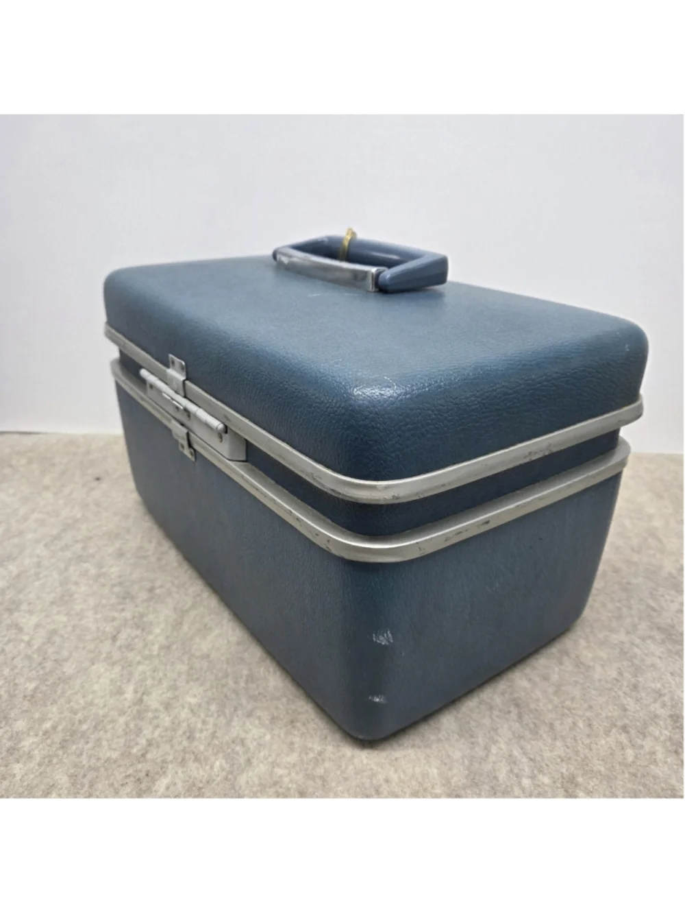 Shwayder Bros. / Samsonite vintage royal